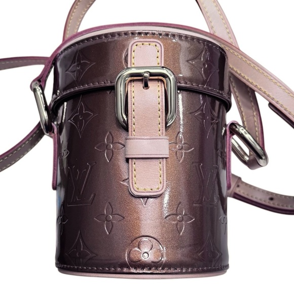 LOUIS VUITTON VERNIS ASTOR PLACE BRONZE CROSSBODY BAG - Picture 2 of 12